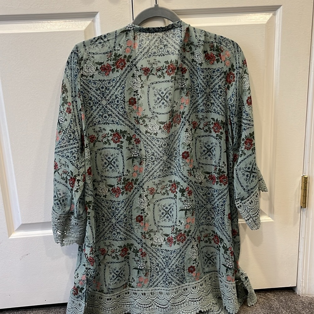 Stitch Fix Laura crochet trim open front woven blouse